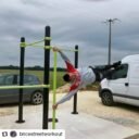 équipement de fitness extérieur pour un aire sportive outdoor : barre de pôle drapeau