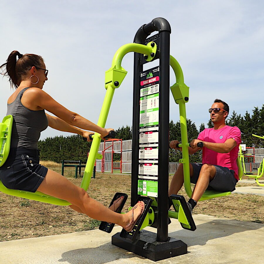 agrès de sport extérieur pour une aire de fitness outdoor : Squat Machine