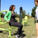 équipement de sport extérieur pour une aire de fitness : biceps curl