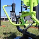 équipement de sport extérieur pour une aire de fitness : rameur piston musculation