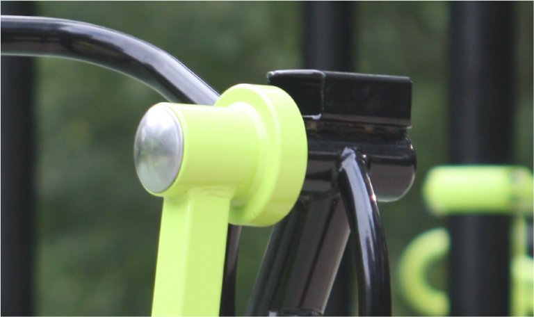 La présence d’enfants et leur usage potentiel des machines sur les sites en accès libre détermine toute la conception de chaque prduit FREETNESS.