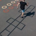 équipement de sport extérieur pour une aire de fitness : échelle de motricité