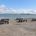 Agrès de sport extérieur pour une aire de fitness outdoor : plateau steps bord de mer