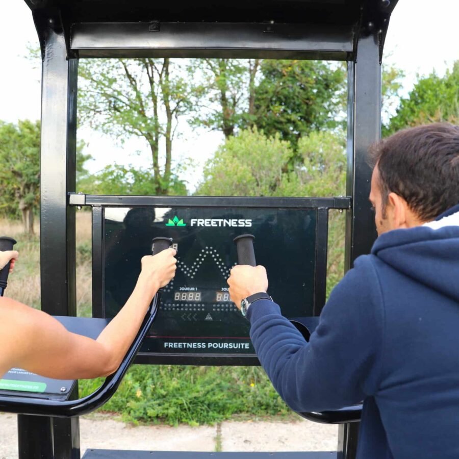 Course Vélo agrès sportif extérieur